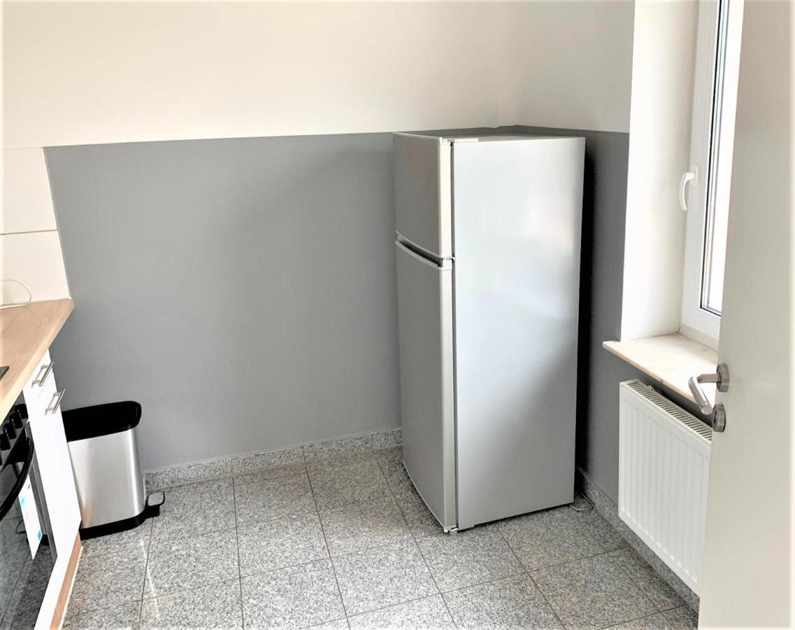 Apartment Voll Moebeliert Mit Balkon Bremen Bagian luar foto