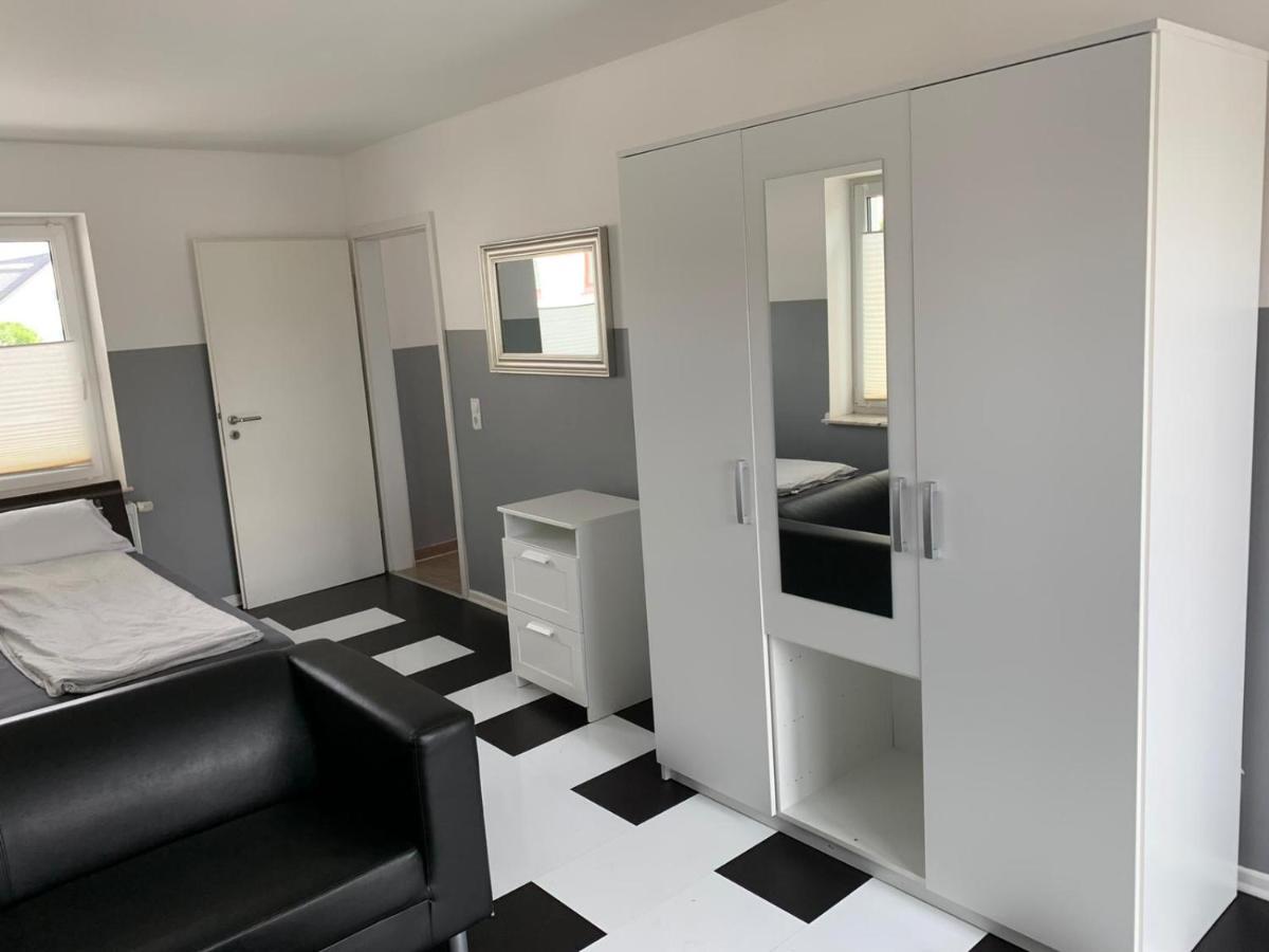 Apartment Voll Moebeliert Mit Balkon Bremen Bagian luar foto